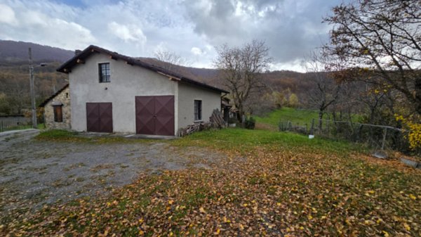 casa indipendente in vendita a Corniglio in zona Bellasola