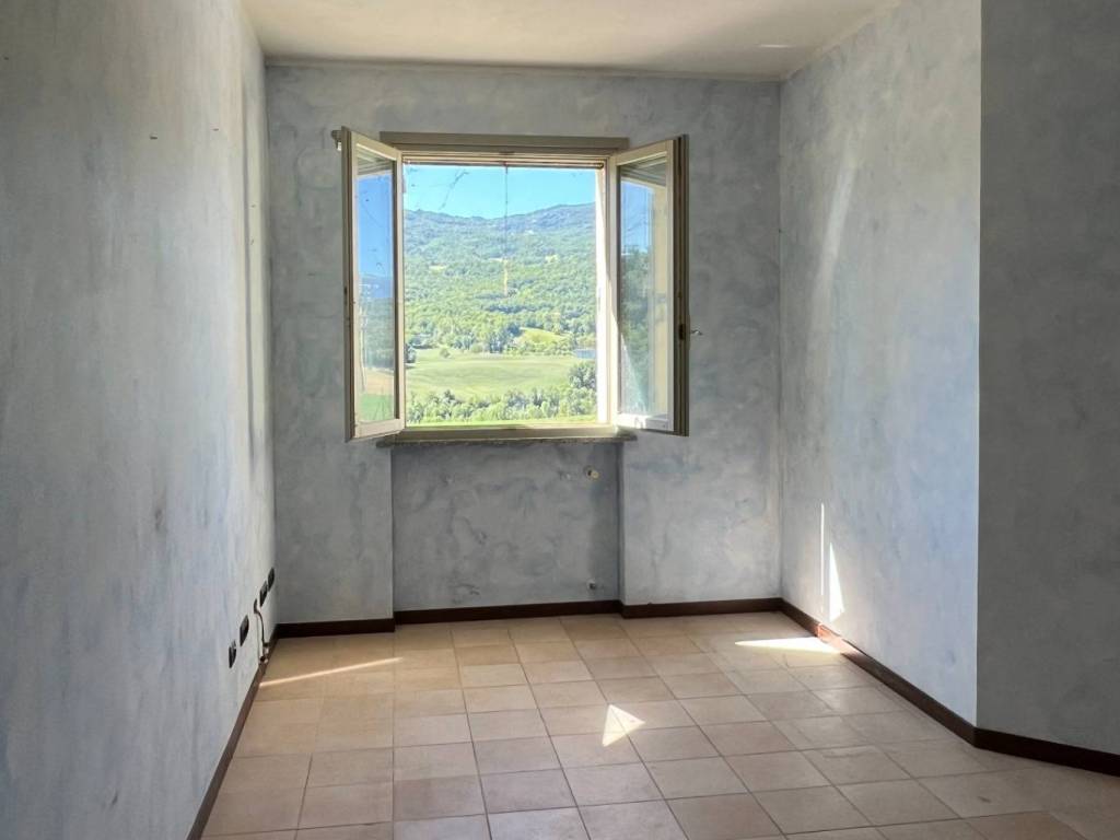 appartamento in vendita a Corniglio in zona Beduzzo