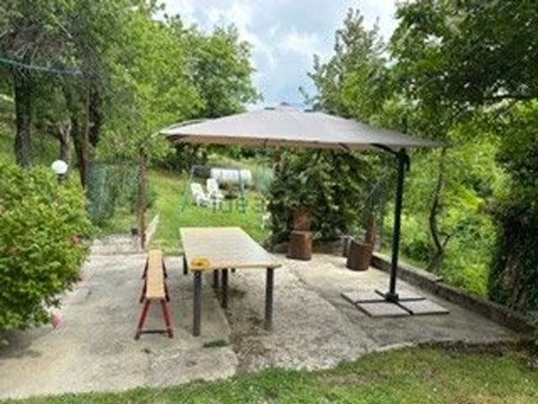 casa semindipendente in vendita a Corniglio