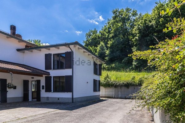 casa indipendente in vendita a Corniglio