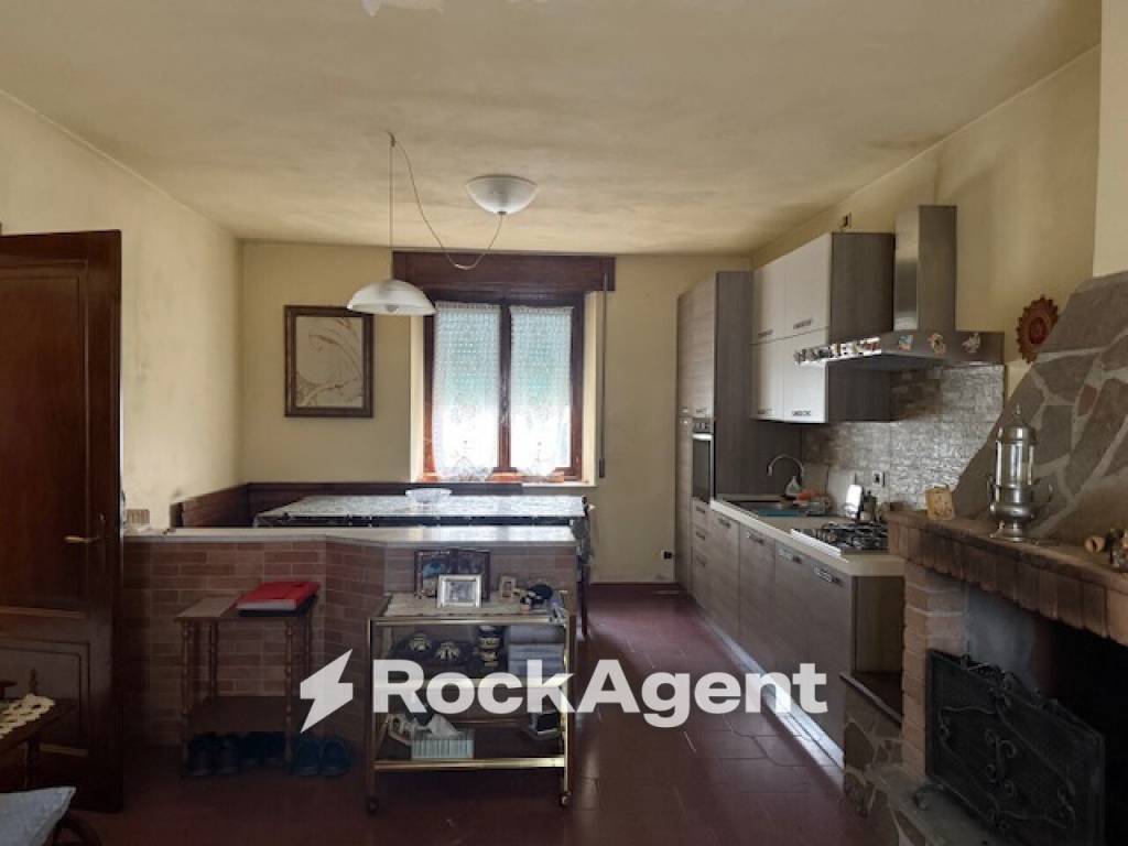 casa indipendente in vendita a Corniglio in zona Vestola