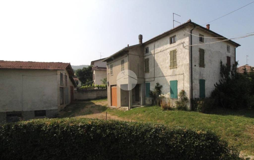 casa indipendente in vendita a Corniglio in zona Mossale