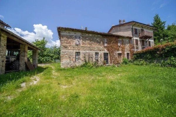 casale in vendita a Corniglio in zona Villula