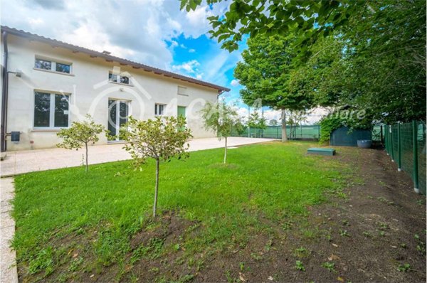 casa indipendente in vendita a Felino