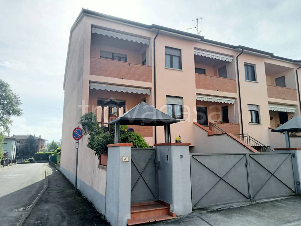 casa indipendente in vendita a Felino