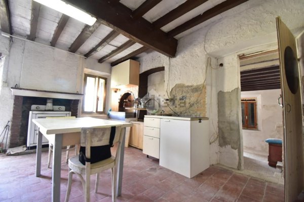 casa semindipendente in vendita a Felino