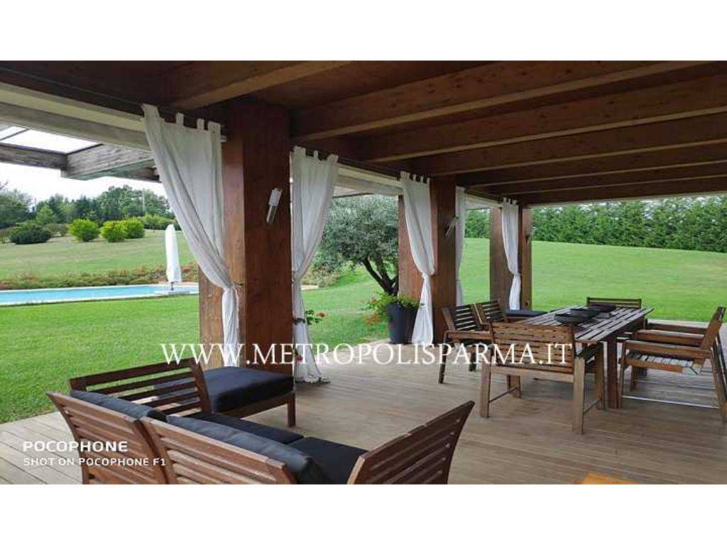 casa indipendente in vendita a Felino