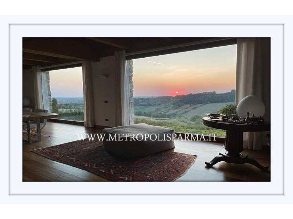 casa indipendente in vendita a Felino