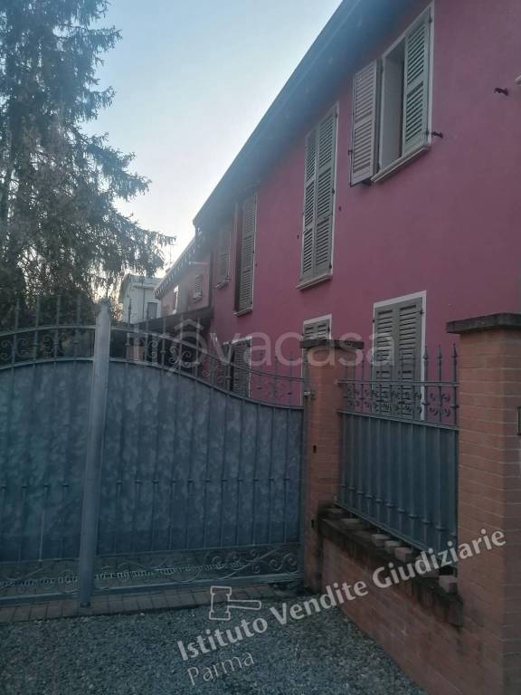 casa indipendente in vendita a Felino