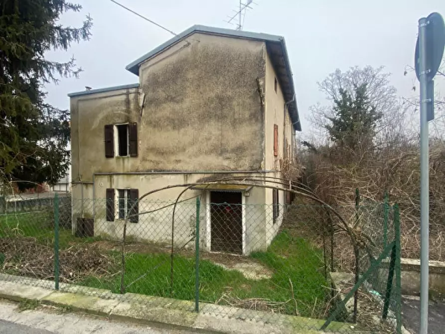 casa indipendente in vendita a Felino