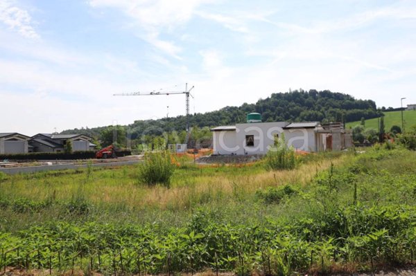 terreno edificabile in vendita a Felino