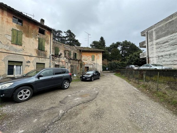 intera palazzina in vendita a Felino
