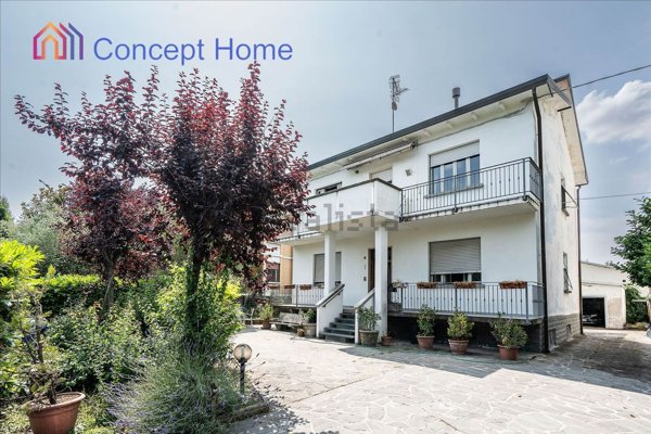 casa indipendente in vendita a Felino