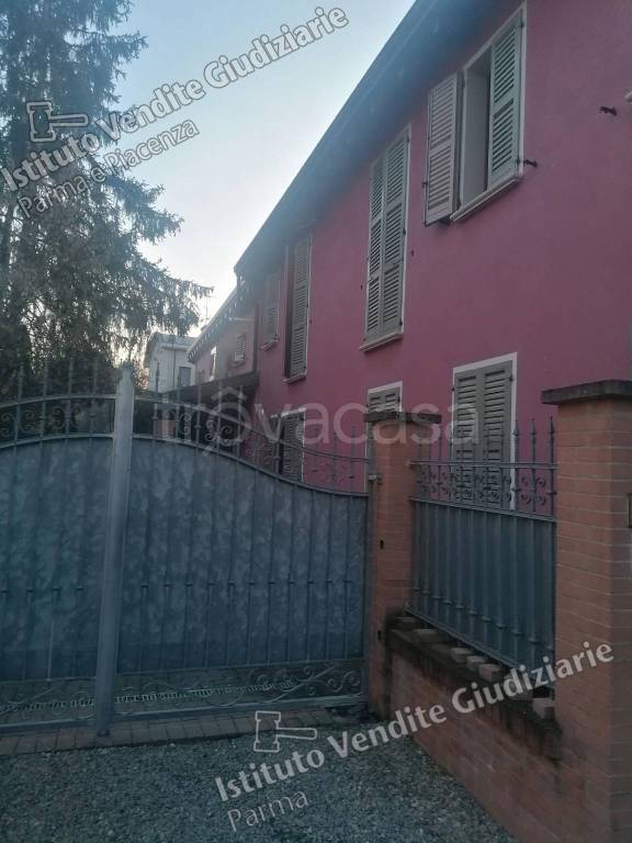 casa indipendente in vendita a Felino