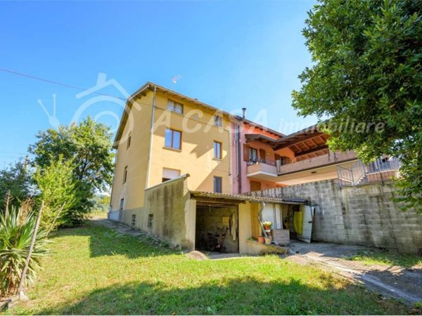 casa indipendente in vendita a Felino