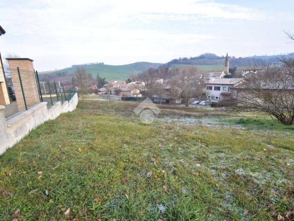 terreno agricolo in vendita a Felino