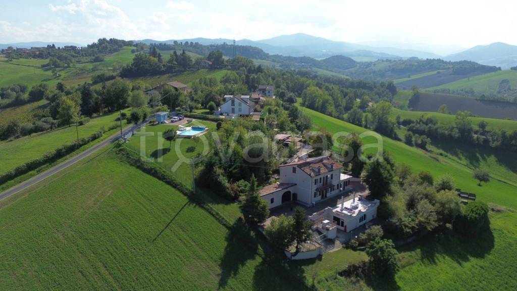 casa indipendente in vendita a Felino