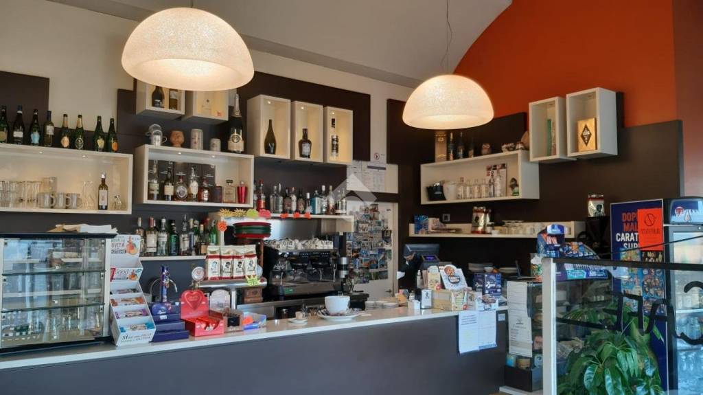 negozio in vendita a Felino