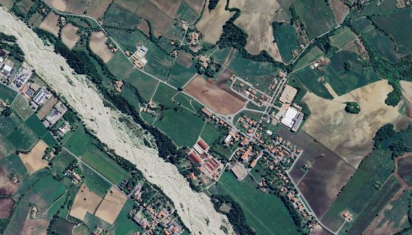 capannone in vendita a Felino