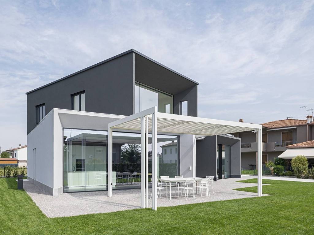 casa indipendente in vendita a Felino