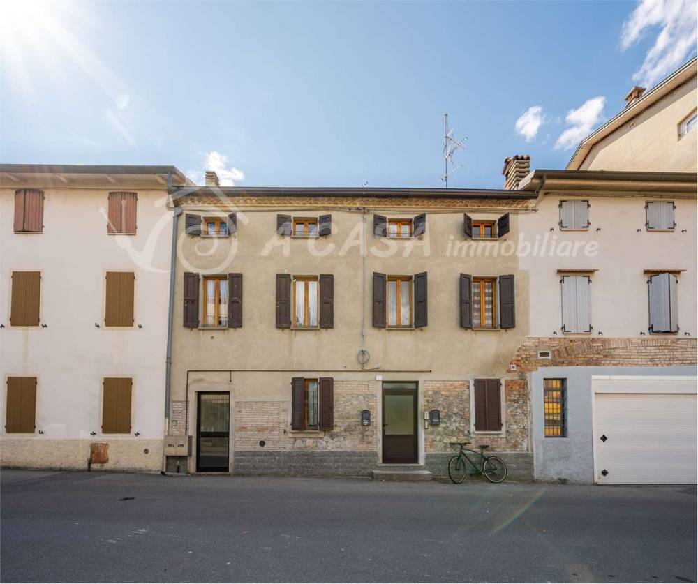 appartamento in vendita a Felino