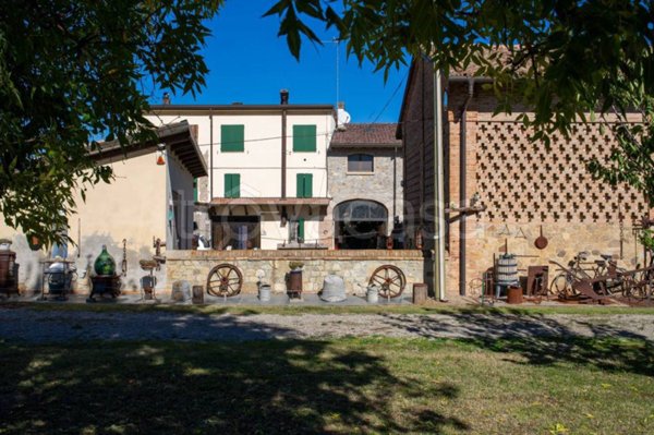 casa indipendente in vendita a Felino