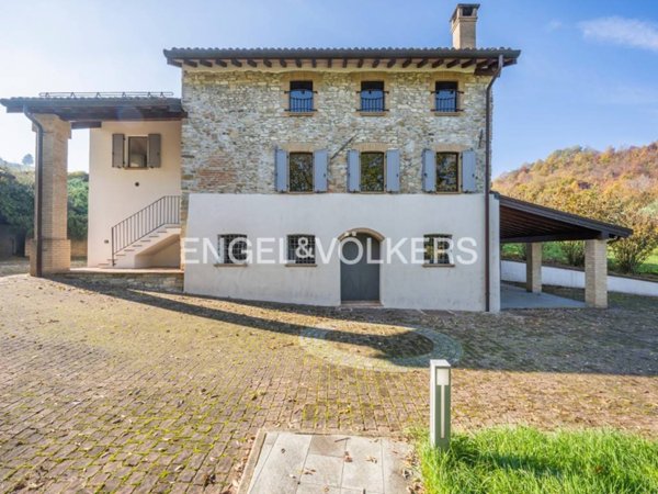 casa indipendente in vendita a Felino
