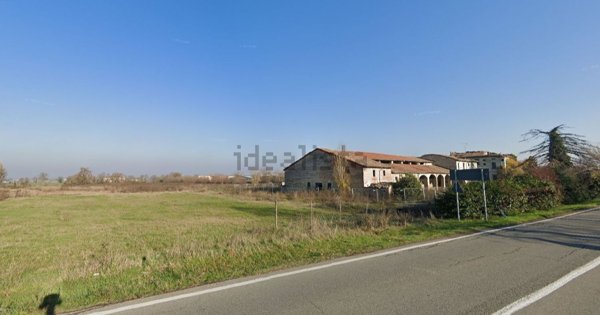 terreno edificabile in vendita a Felino