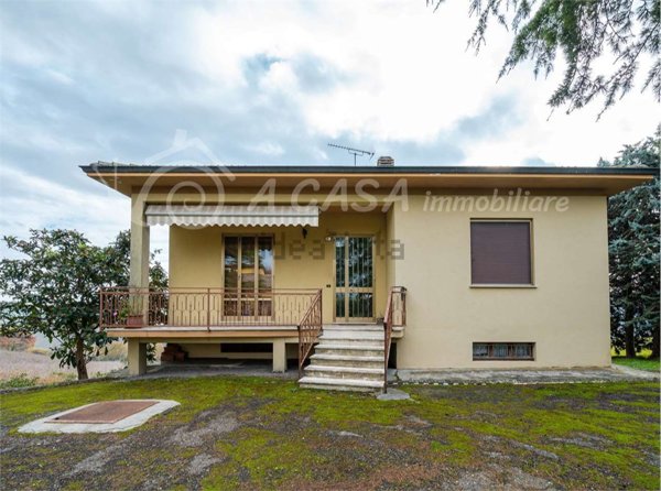 casa indipendente in vendita a Felino