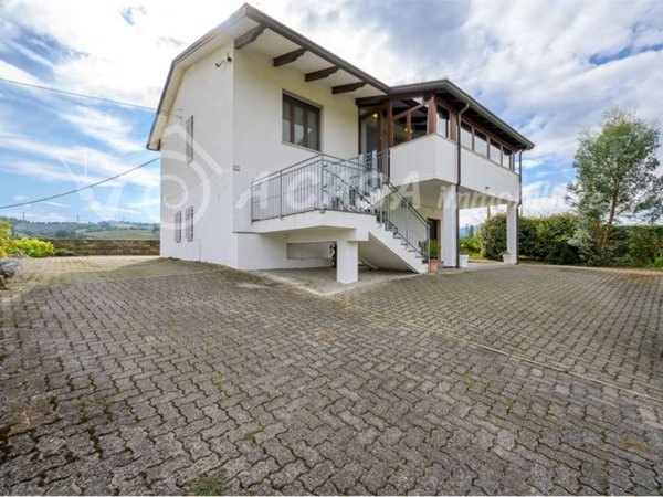 casa indipendente in vendita a Felino