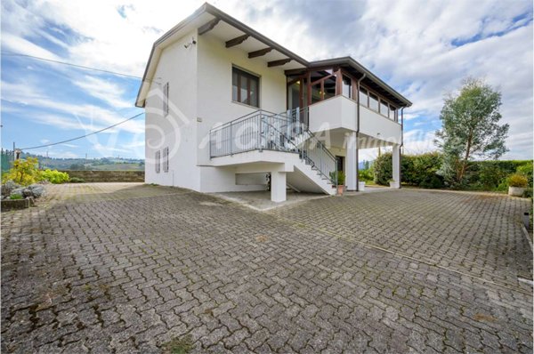 casa indipendente in vendita a Felino