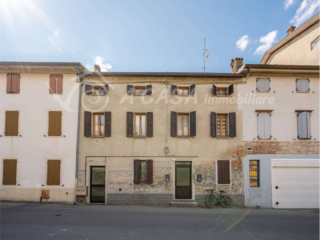 appartamento in vendita a Felino