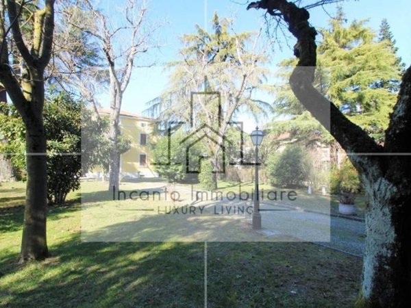 casa indipendente in vendita a Felino