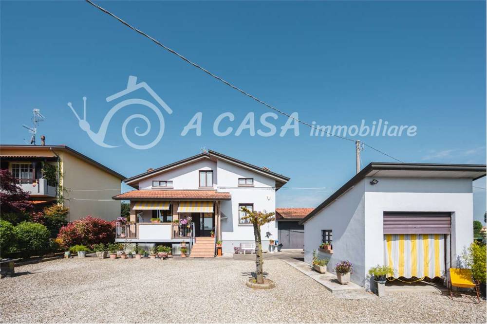 casa indipendente in vendita a Felino