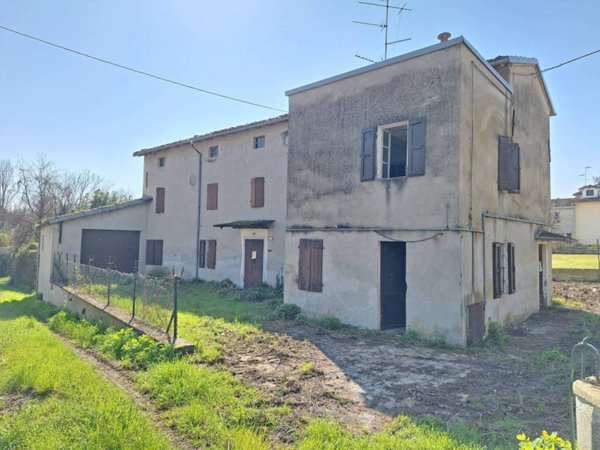 casa indipendente in vendita a Felino