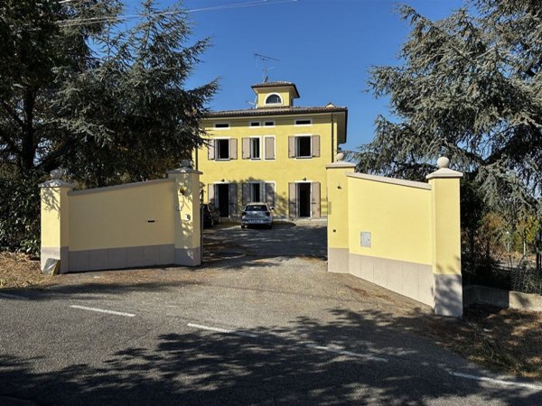 casa indipendente in vendita a Felino
