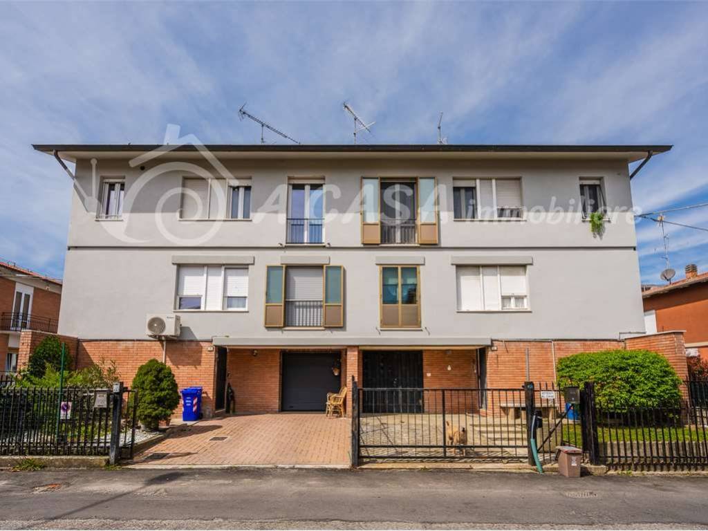 casa indipendente in vendita a Felino