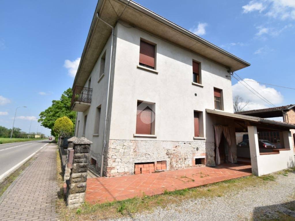 appartamento in vendita a Felino