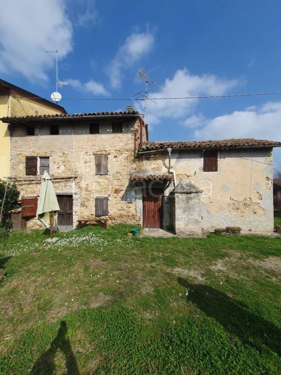 casa indipendente in vendita a Felino
