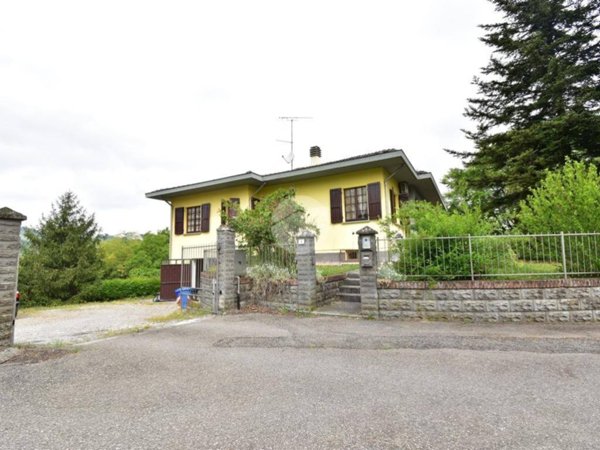 casa indipendente in vendita a Felino