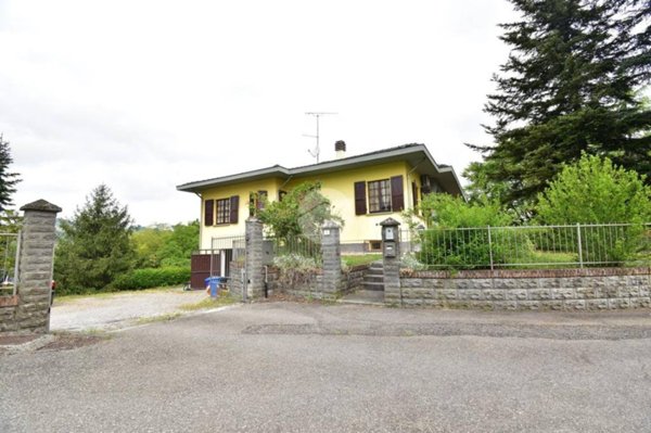 casa indipendente in vendita a Felino