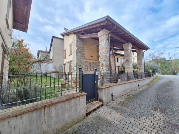 quadrivano in vendita a Felino