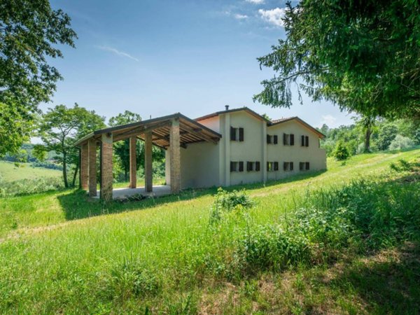 casa indipendente in vendita a Felino