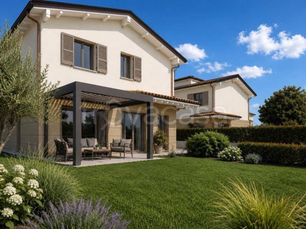 casa indipendente in vendita a Felino