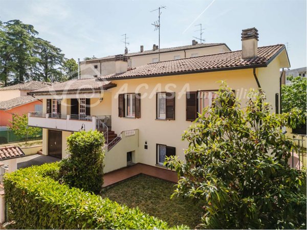 casa indipendente in vendita a Felino