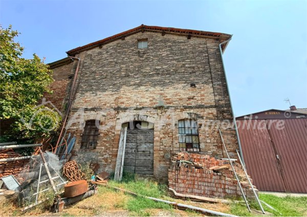 casa indipendente in vendita a Felino