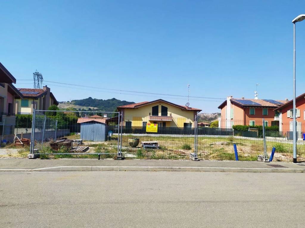 terreno edificabile in vendita a Felino