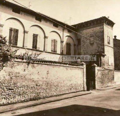 intera palazzina in vendita a Fidenza