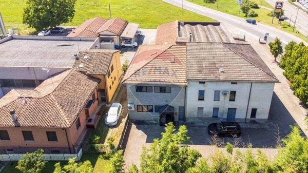 negozio in vendita a Fidenza