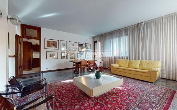 casa indipendente in vendita a Fidenza